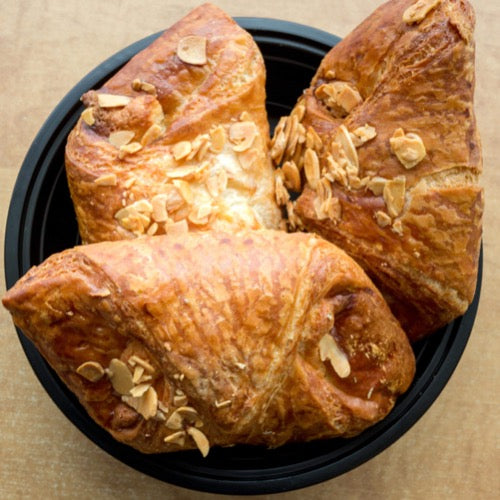 CROISSANT WITH ALMONDS
